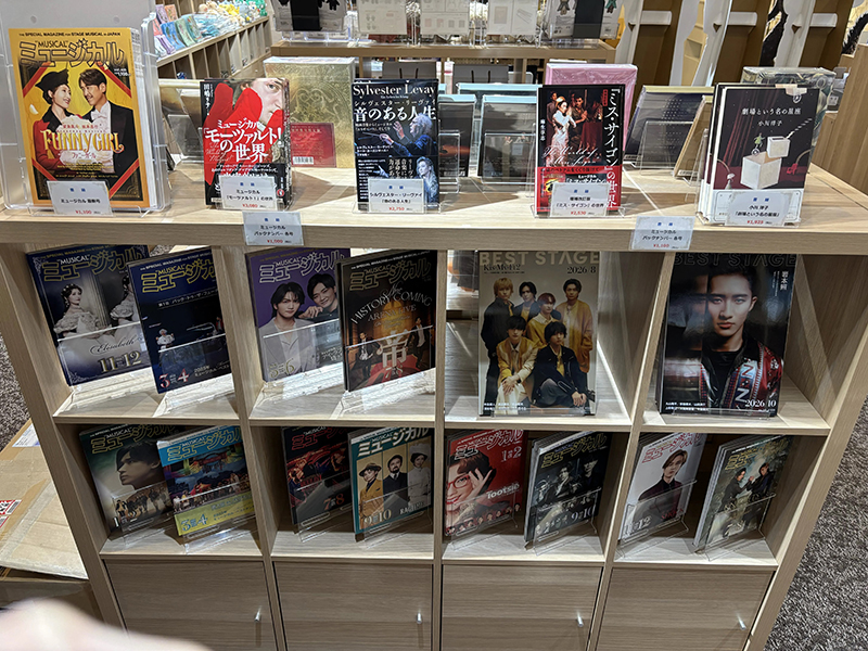 福岡店 店内3