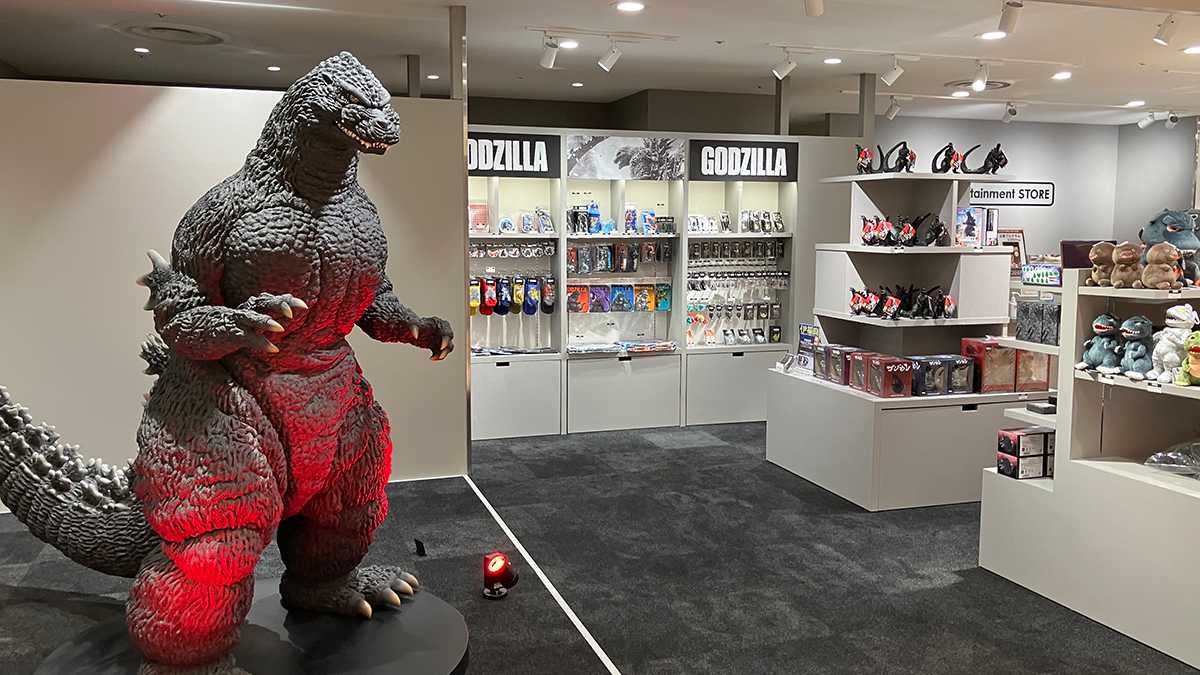 TOHO entertainment STORE ゴジラ立像