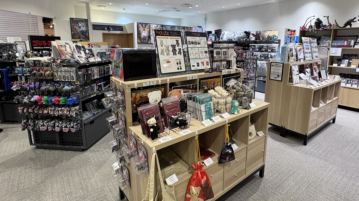 TOHO entertainment STORE オフィシャルグッズ展示
